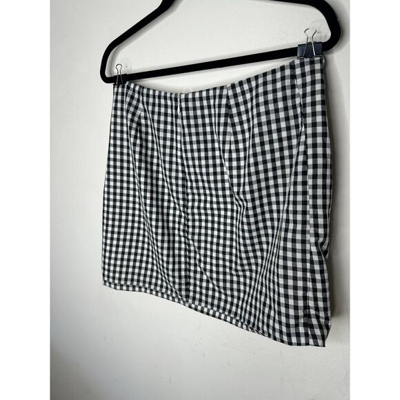 LOVERS + Friends Sassy Lisa Gingham Black White Check Ruffle Mini Skirt Large - Picture 8 of 11